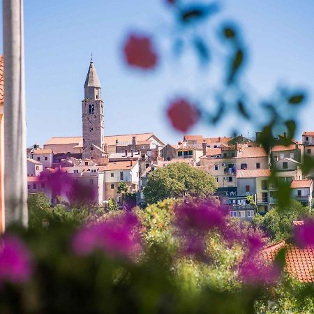 Apartment In Vrbnik/Insel Krk 13614 ภายนอก รูปภาพ