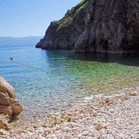 Apartment In Vrbnik/Insel Krk 13614 ภายนอก รูปภาพ