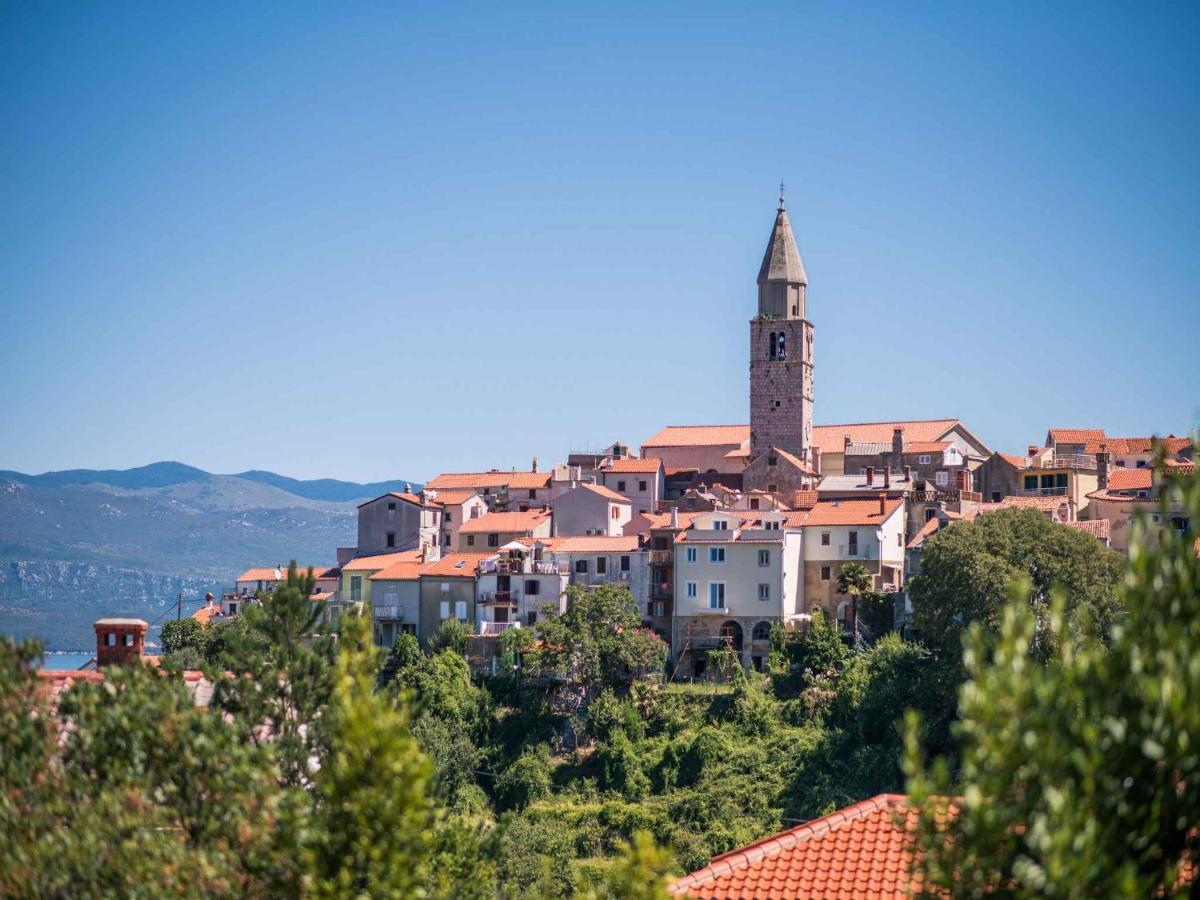 Apartment In Vrbnik/Insel Krk 13614 ภายนอก รูปภาพ