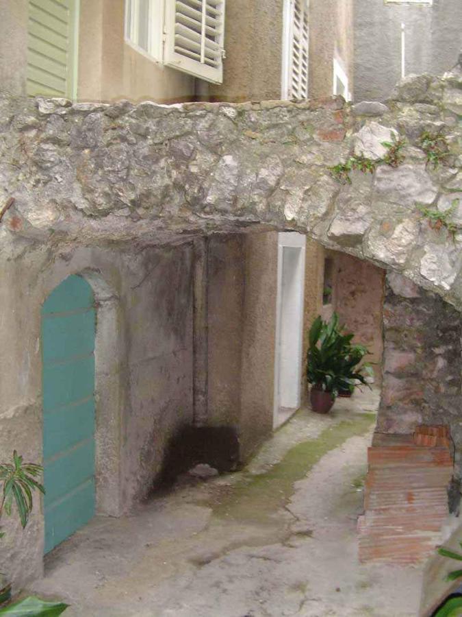 Apartment In Vrbnik/Insel Krk 13614 ภายนอก รูปภาพ